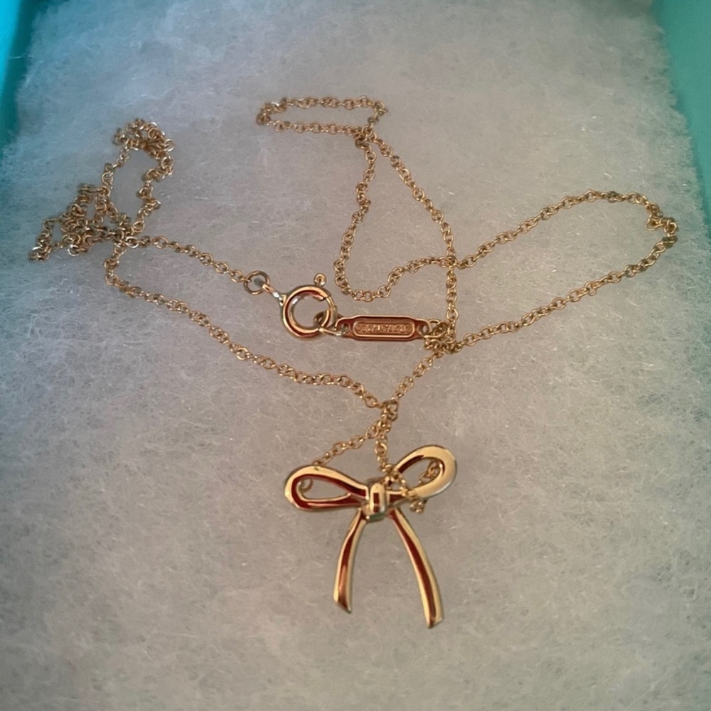 Authentic 18k gold Tiffany & Co Necklace
